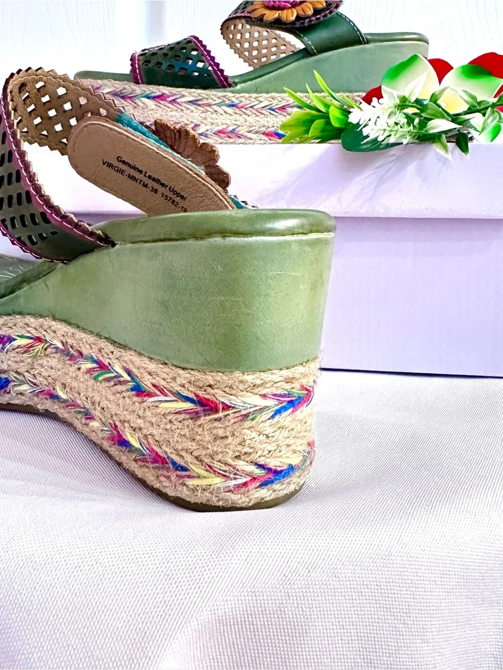 L’ARTISTE ~ Olive Green Platform Sandals w/Decorative Sunflower Velcro Straps
